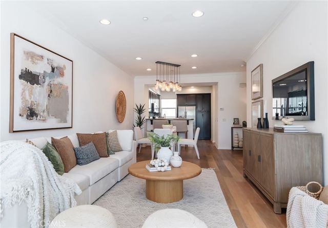 5341 Strand 105, Hawthorne, CA 90250