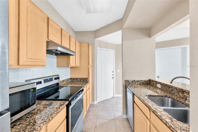 404 SUMMIT RIDGE PLACE 212, Longwood, FL 32779