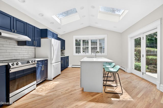 850 Mercer Street, Albany, NY 12208