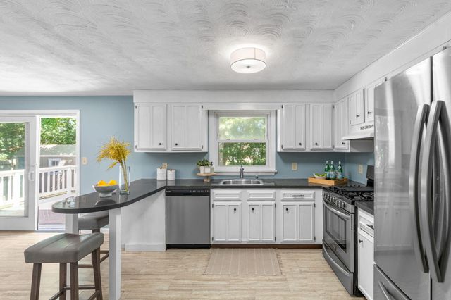 53 Uncle Willies Way, Hyannis, MA 02601