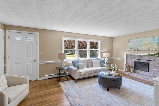 53 Uncle Willies Way, Hyannis, MA 02601