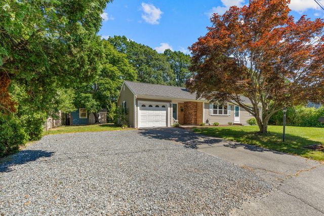 53 Uncle Willies Way, Hyannis, MA 02601