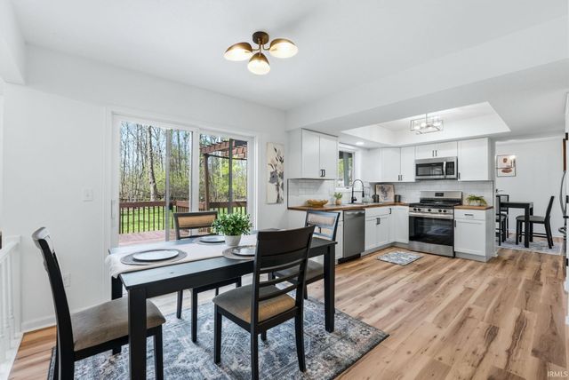 3516 Stone Creek Run, Fort Wayne, IN 46804