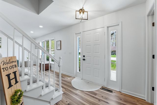 3516 Stone Creek Run, Fort Wayne, IN 46804