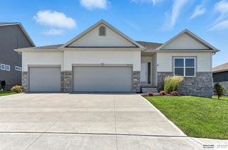 8014 N 167th Avenue, Bennington, NE 68007