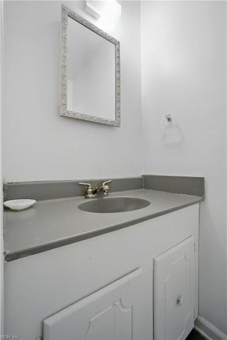 81 Bolling RD, Portsmouth, VA 23701