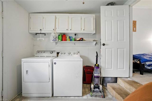 81 Bolling RD, Portsmouth, VA 23701