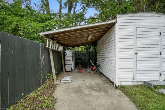 81 Bolling RD, Portsmouth, VA 23701