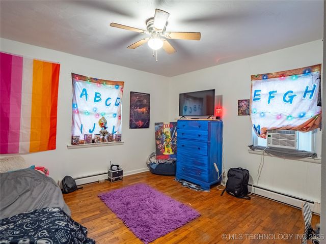 809 Carbon Avenue, Hartshorne, OK 74547