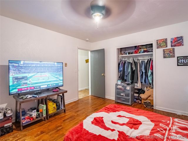 809 Carbon Avenue, Hartshorne, OK 74547