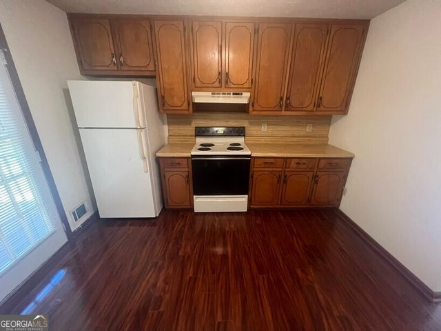 986 Locust Drive NE, Conyers, GA 30012