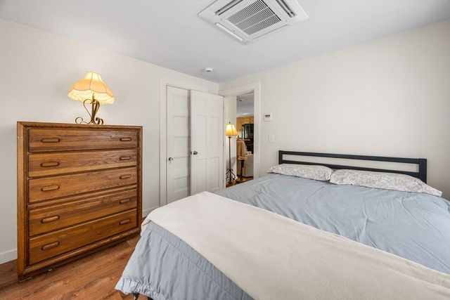 16 Town Neck Rd, Sandwich, MA 02563