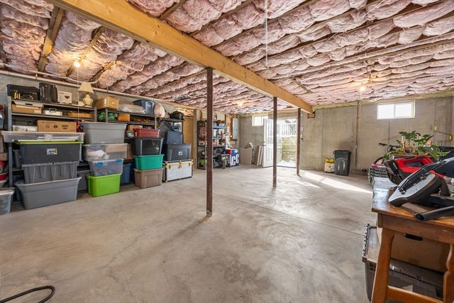 16 Town Neck Rd, Sandwich, MA 02563