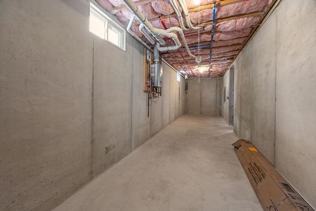 16 Town Neck Rd, Sandwich, MA 02563