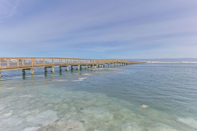 16 Town Neck Rd, Sandwich, MA 02563