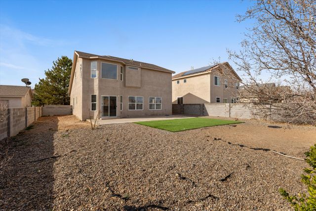 3333 Hunters Meadows Circle NE, Rio Rancho, NM 87144