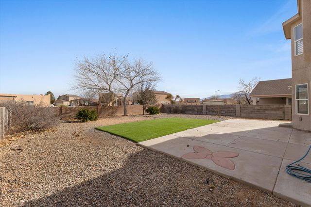 3333 Hunters Meadows Circle NE, Rio Rancho, NM 87144