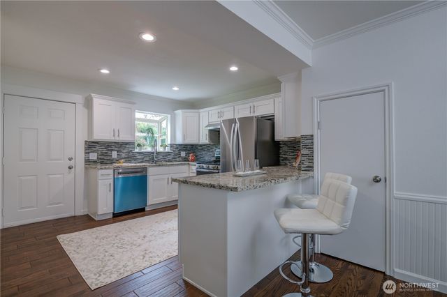 8630 44th Avenue S, Seattle, WA 98118