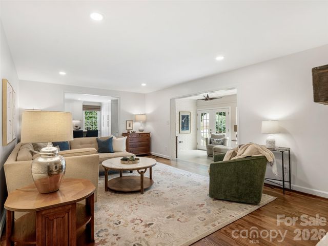 1301 E Barden Road, Charlotte, NC 28226