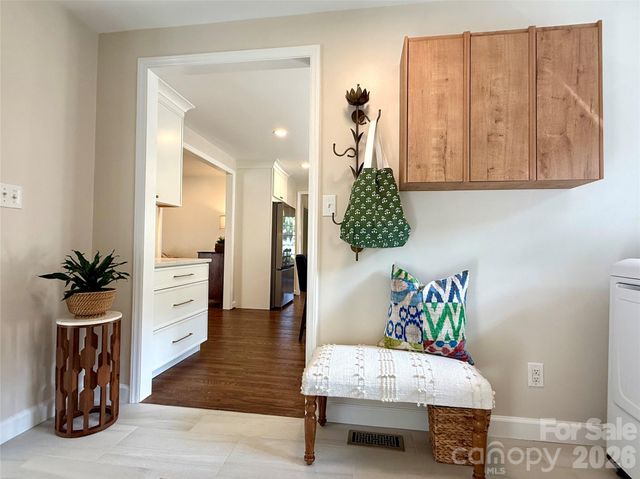 1301 E Barden Road, Charlotte, NC 28226