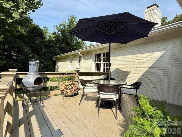 1301 E Barden Road, Charlotte, NC 28226