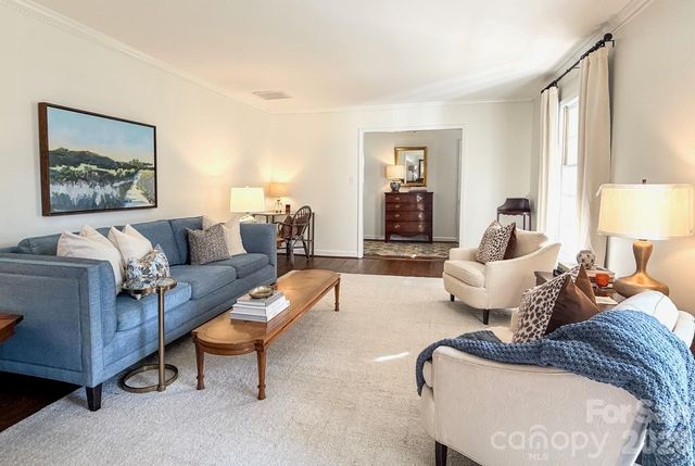 1301 E Barden Road, Charlotte, NC 28226