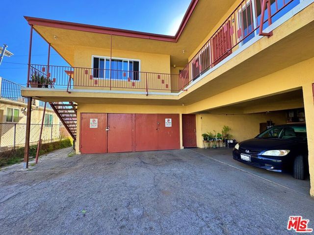 2844 Ardmore Avenue, South Gate, CA 90280