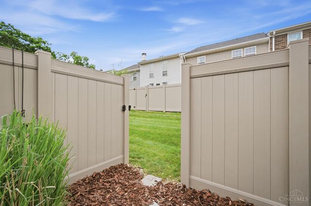 10893 Lake Thames Drive, Sycamore Twp, OH 45242