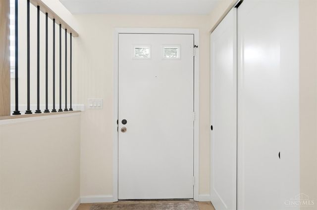 10893 Lake Thames Drive, Sycamore Twp, OH 45242