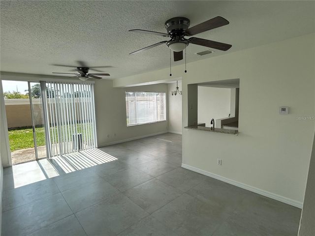 202 WASHINGTON PALM LOOP, Davenport, FL 33897