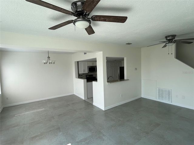 202 WASHINGTON PALM LOOP, Davenport, FL 33897