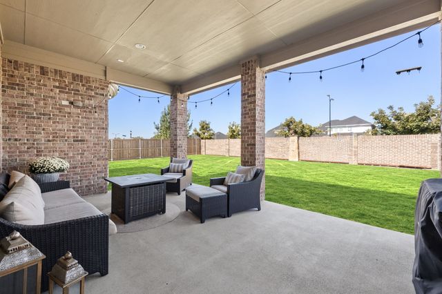 1616 Canals Drive, Little Elm, TX 75068