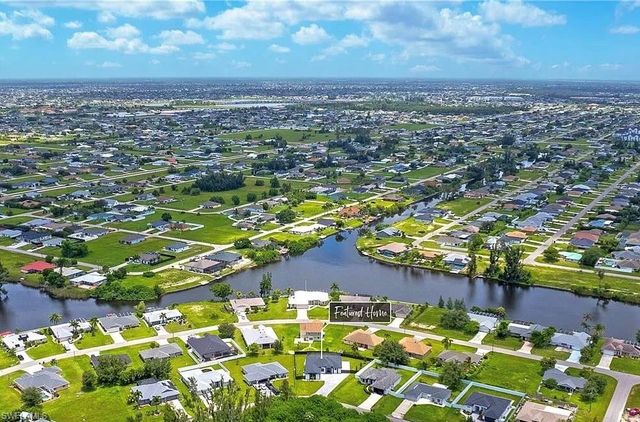 223 SW 22nd CT, Cape Coral, FL 33991