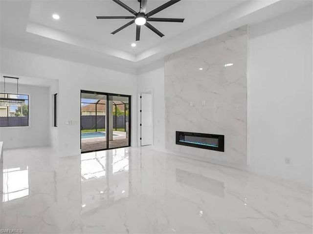 223 SW 22nd CT, Cape Coral, FL 33991