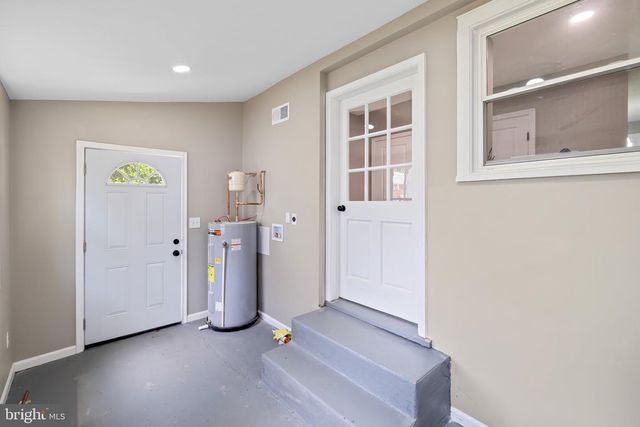 2005 ROANOKE ST, Hyattsville, MD 20782