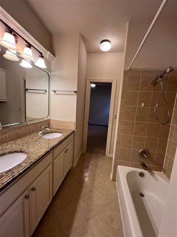 1616 NW 36th St, Lawton, OK 73505