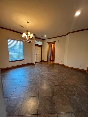 1616 NW 36th St, Lawton, OK 73505