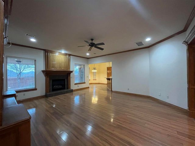 1616 NW 36th St, Lawton, OK 73505