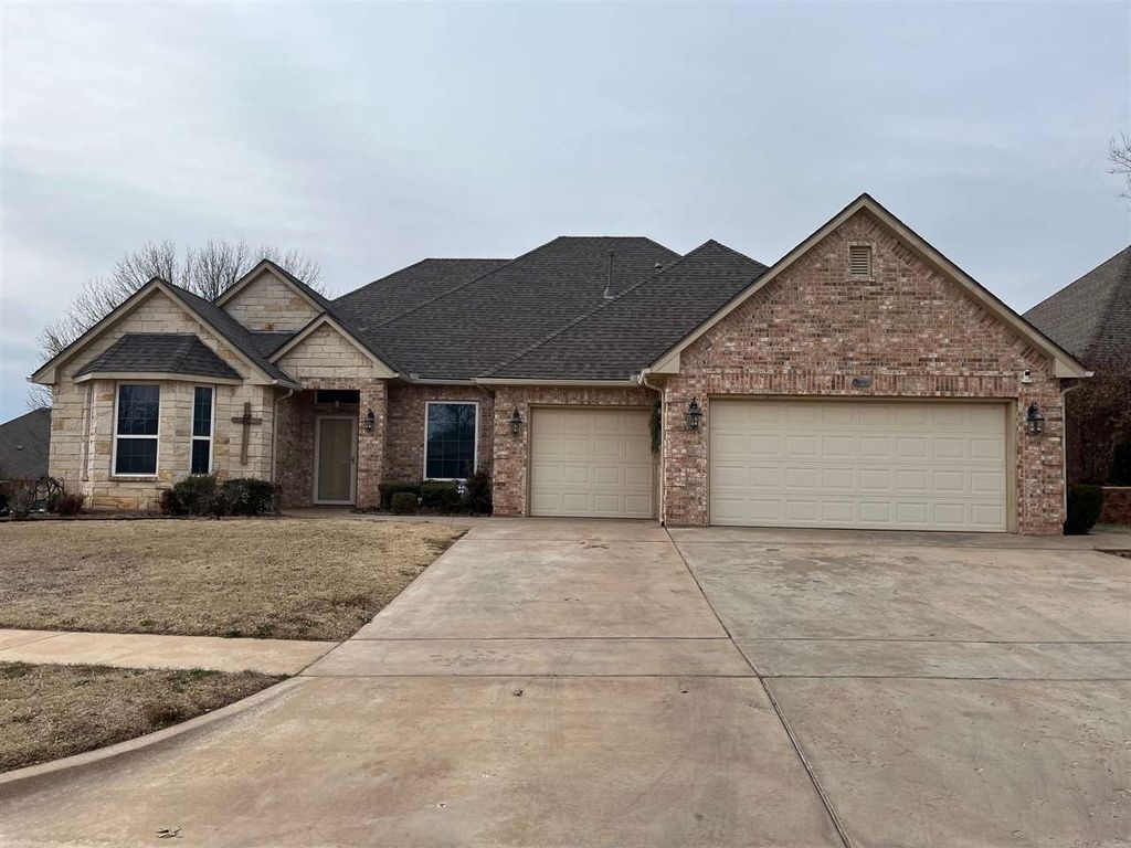 1616 NW 36th St, Lawton, OK 73505