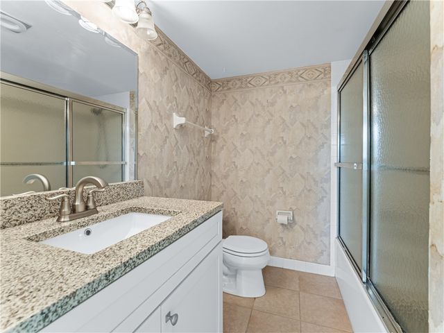 1100 Ponce De Leon Circle 308, Vero Beach, FL 32960