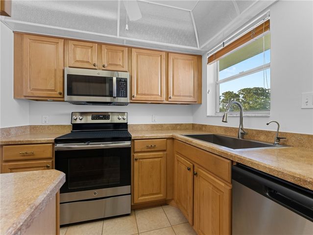 1100 Ponce De Leon Circle 308, Vero Beach, FL 32960