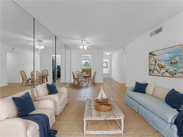 1100 Ponce De Leon Circle 308, Vero Beach, FL 32960