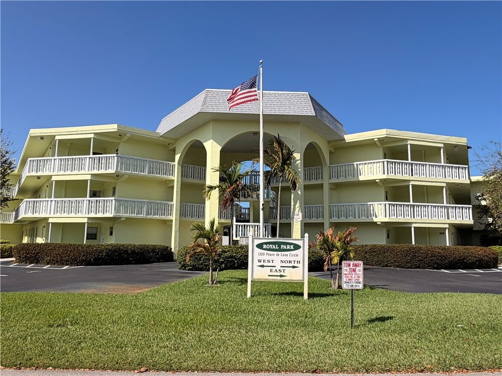 1100 Ponce De Leon Circle 308, Vero Beach, FL 32960