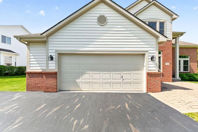 2263 Bold Venture Drive, Lewis Center, OH 43035