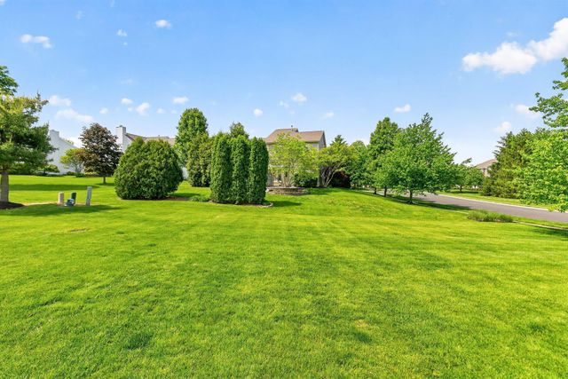 2263 Bold Venture Drive, Lewis Center, OH 43035