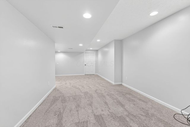 2263 Bold Venture Drive, Lewis Center, OH 43035