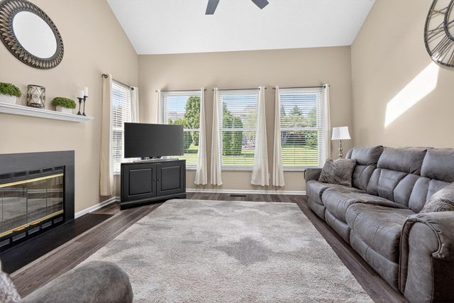 2263 Bold Venture Drive, Lewis Center, OH 43035