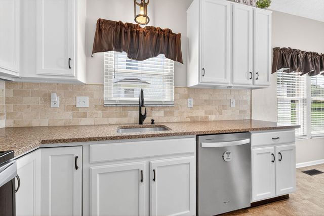 2263 Bold Venture Drive, Lewis Center, OH 43035