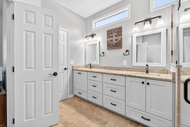 2263 Bold Venture Drive, Lewis Center, OH 43035