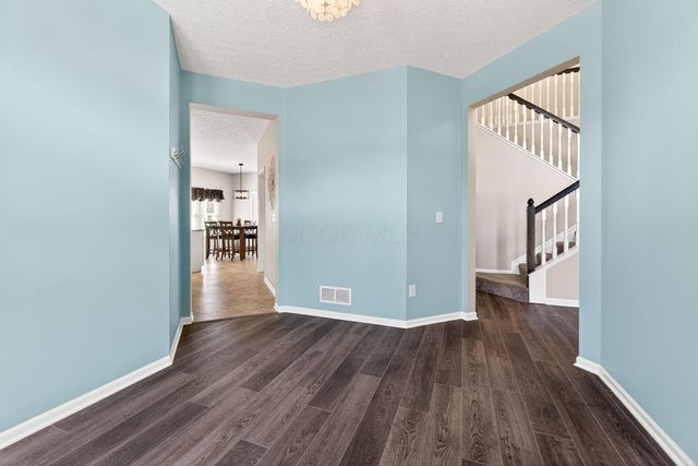 2263 Bold Venture Drive, Lewis Center, OH 43035